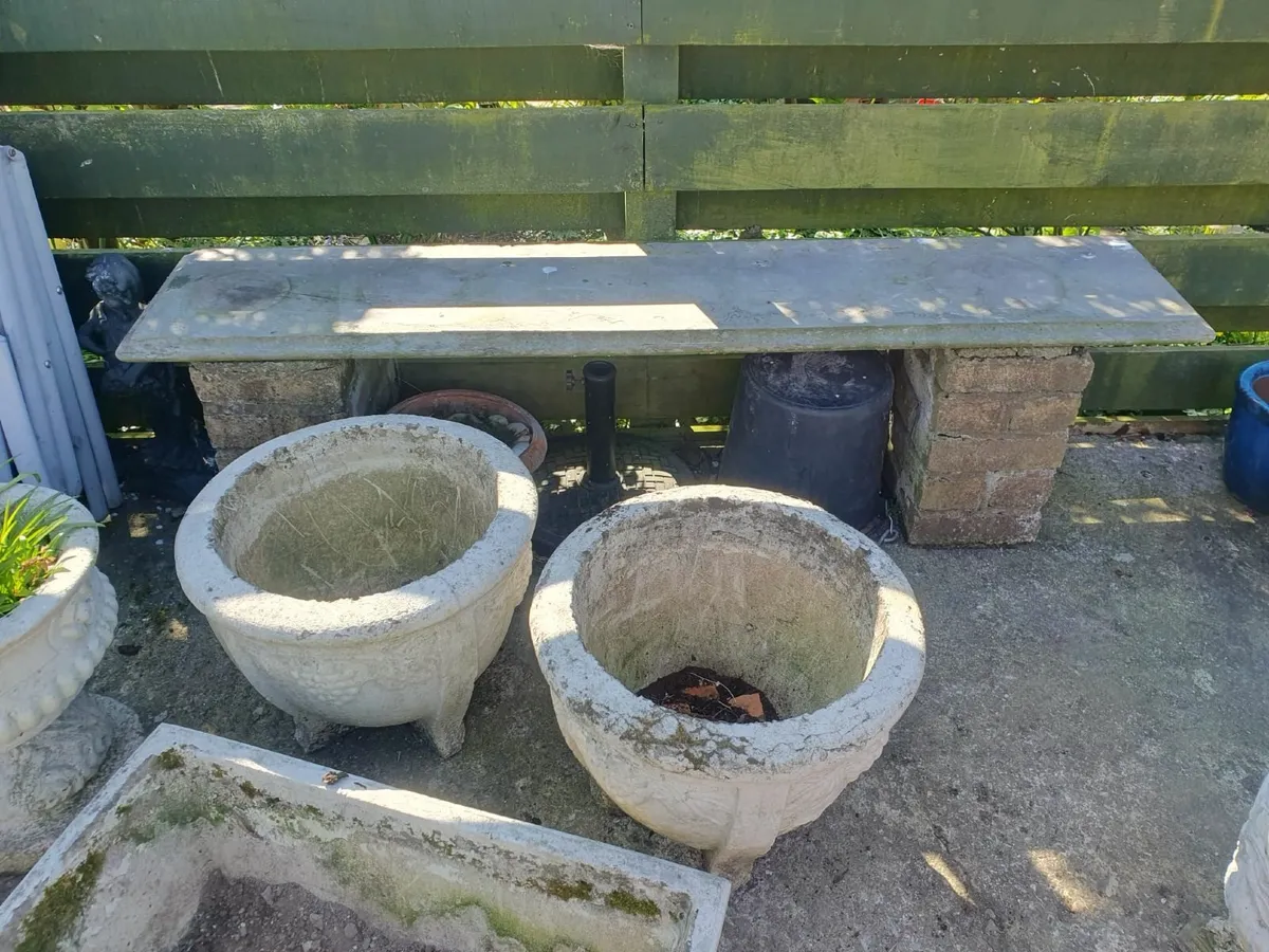 Flower pots - Image 1