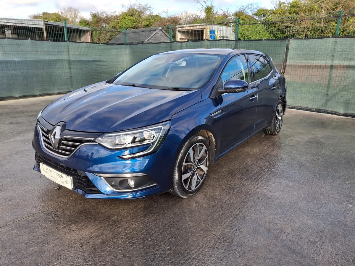 201 Renault Megane - ONLY 23km - Image 3