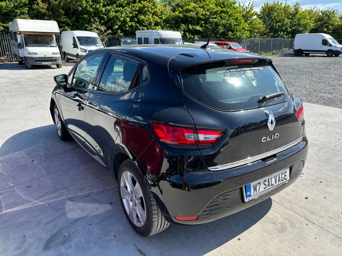 14 Clio 1.2 Petrol Dynamique+ 142km Drives - Image 4