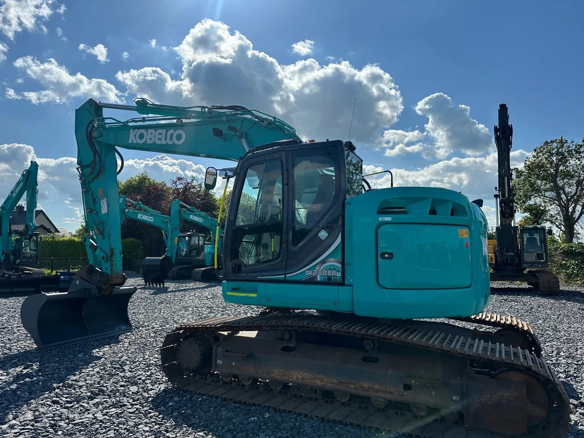 KOBELCO SK230SRLC-5 2021 - Image 1