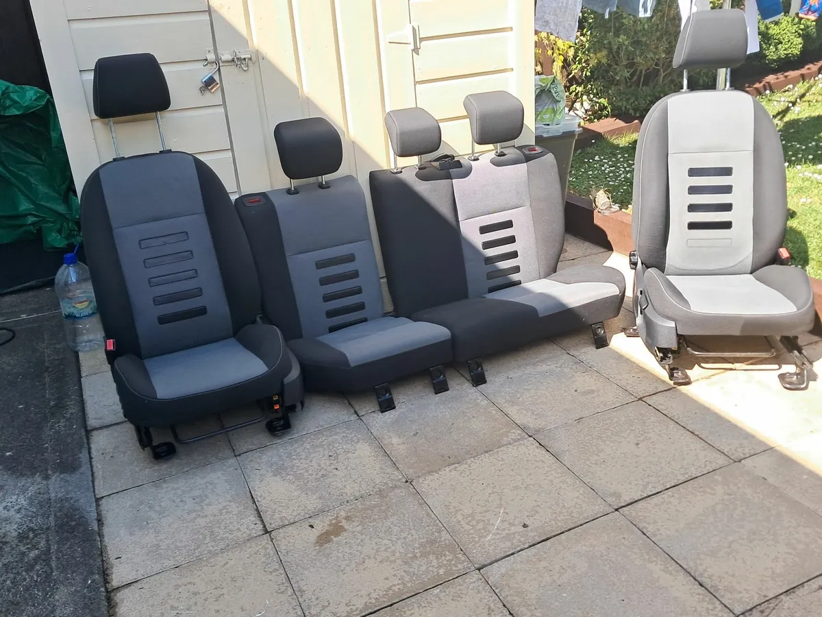 FORD FOCUS SEATS - Image 2