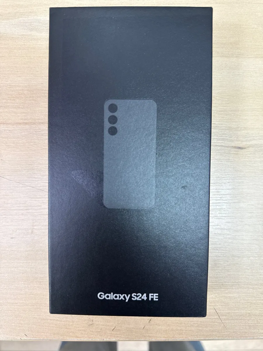 Samsung Galaxy S24FE brand new unlocked 128GB blac - Image 2
