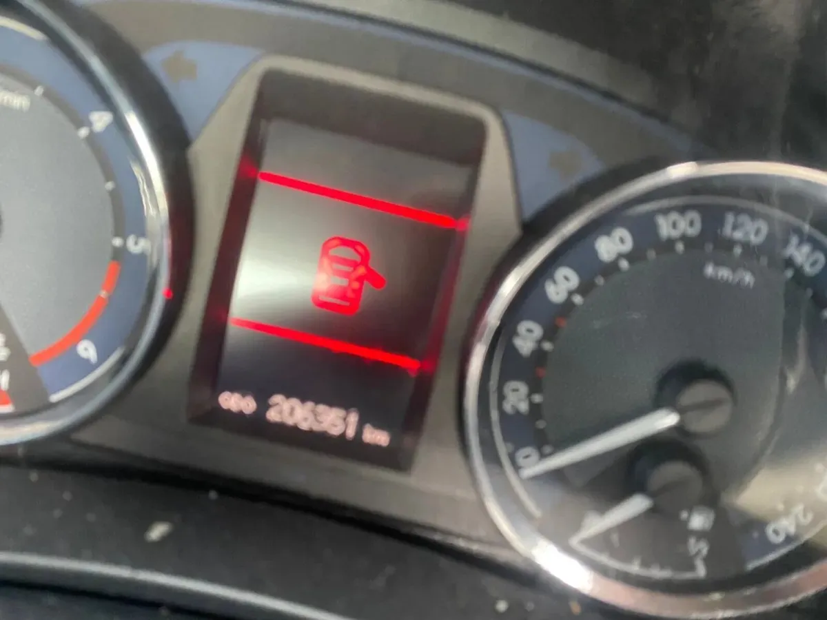 2015 Toyota Corolla 1.4 D4D Driving - Image 2