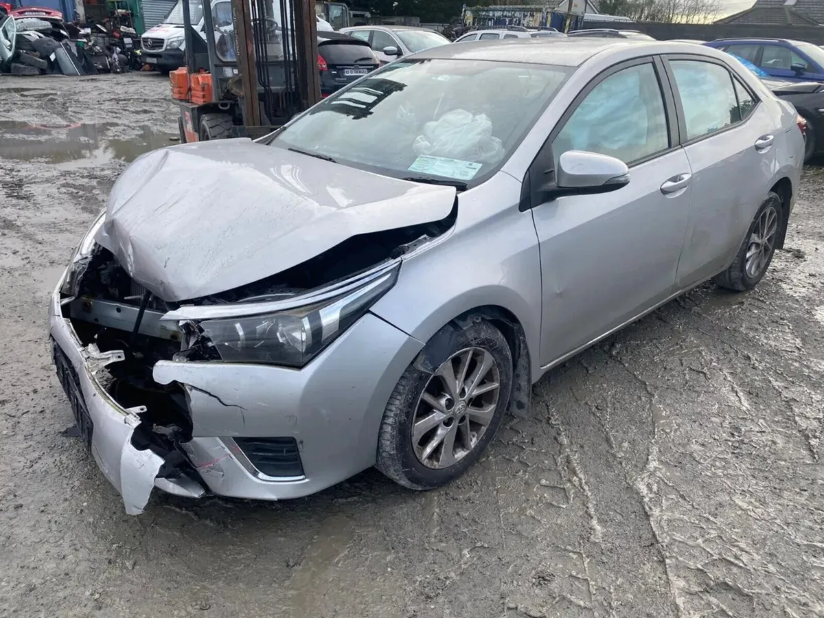 2015 Toyota Corolla 1.4 D4D Driving - Image 3