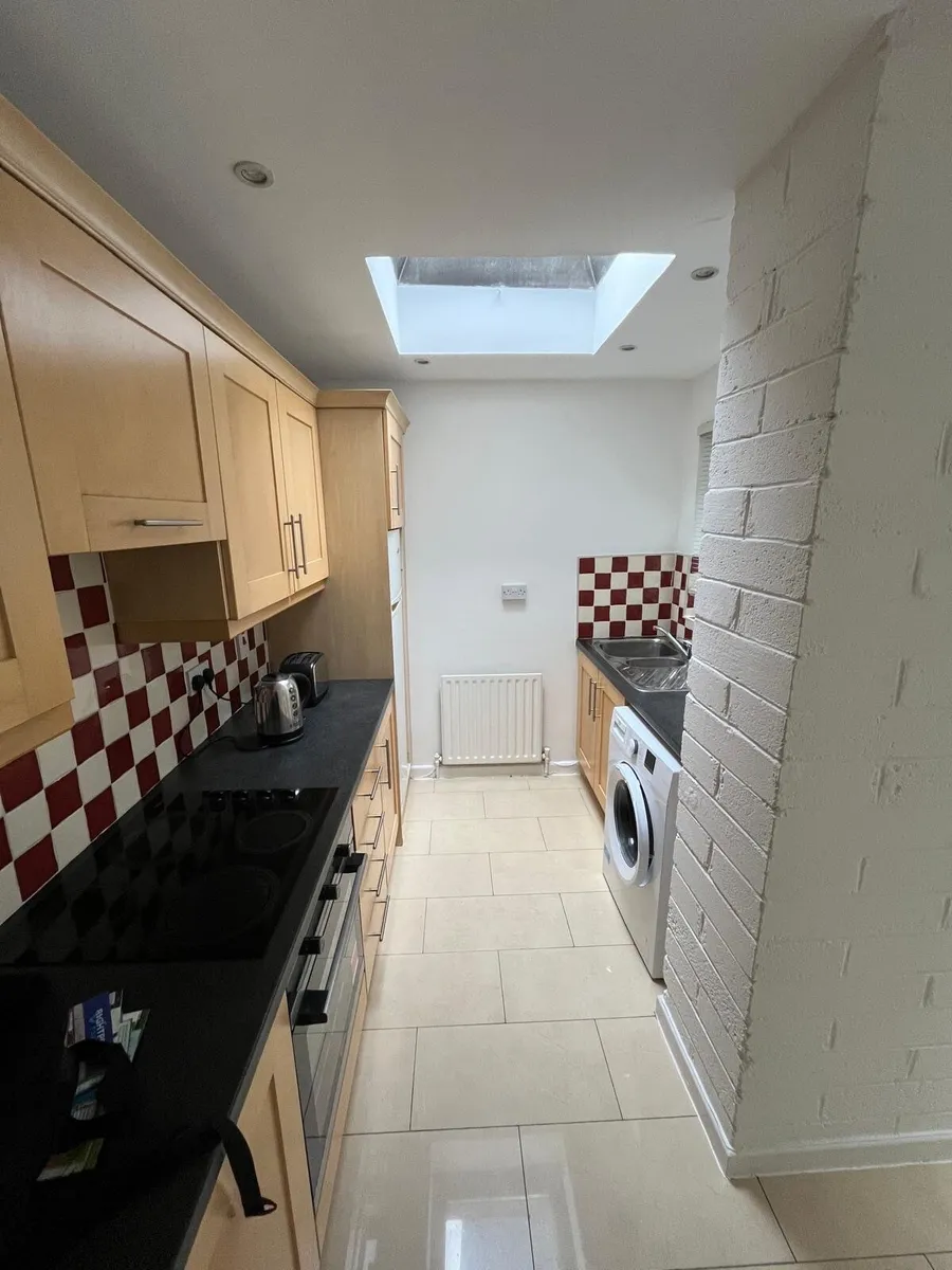 Full kitchen - Image 4