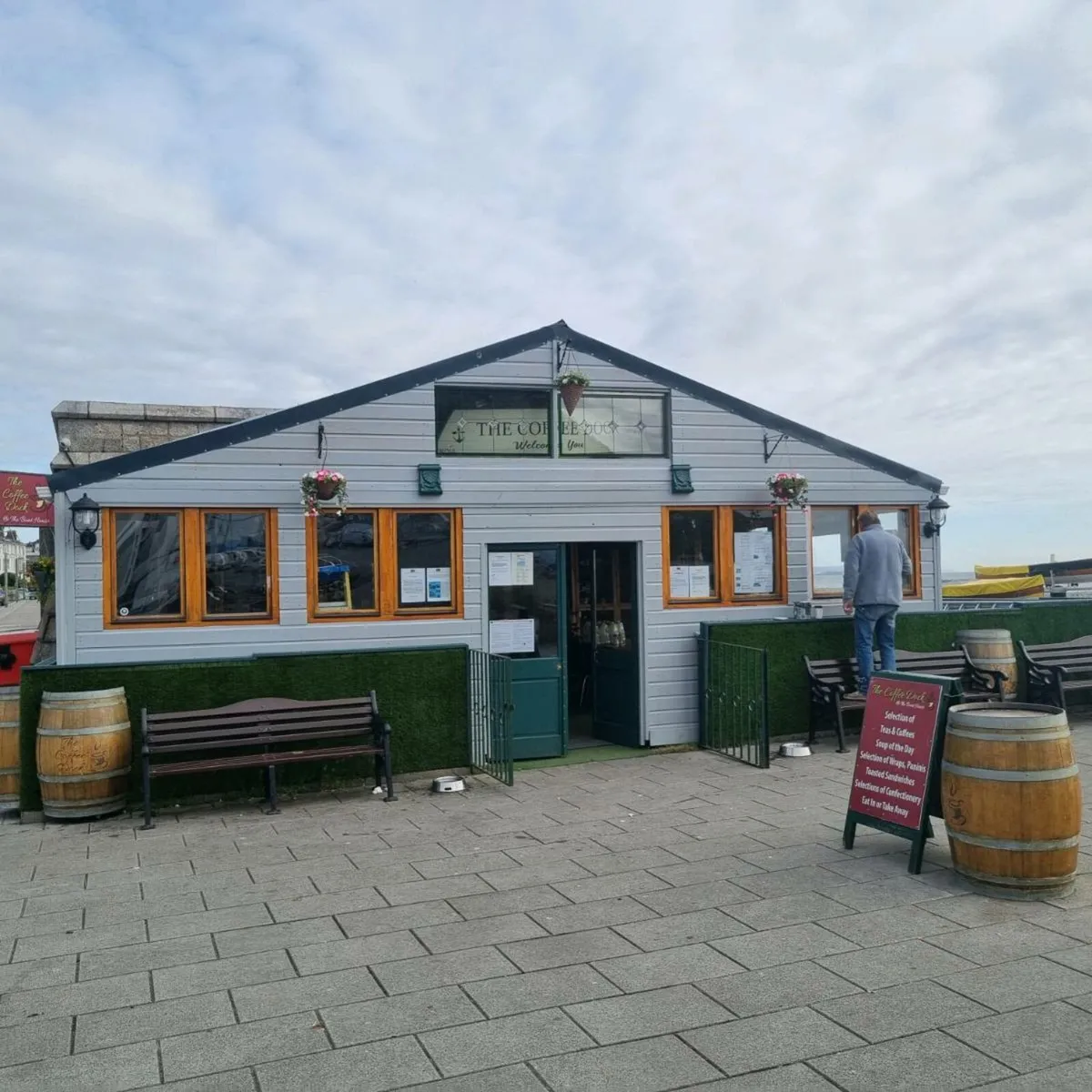 8M x 4M open plan wooden solid timber construction - Image 1