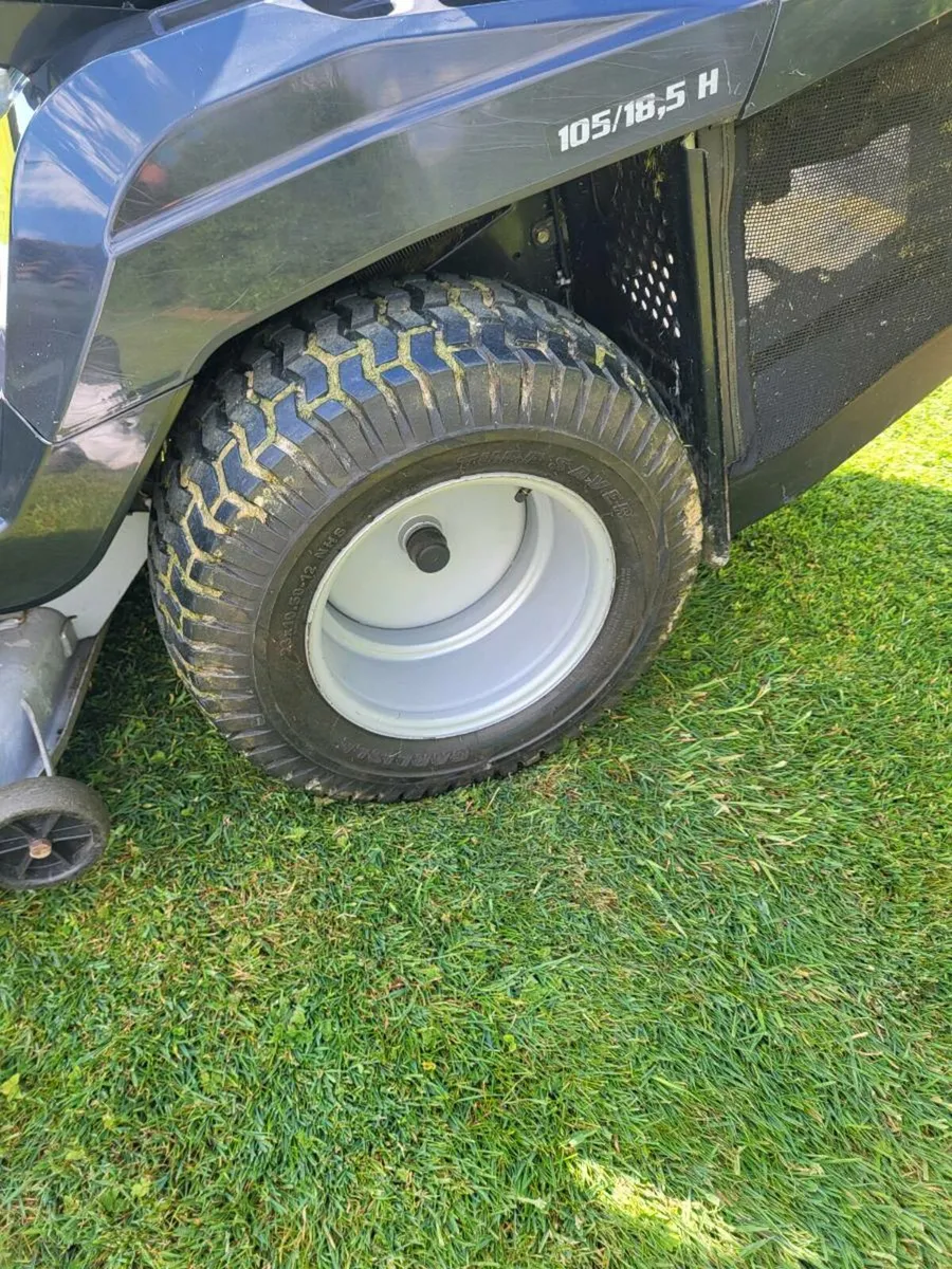 Oleo Mac ride on mower - Image 3