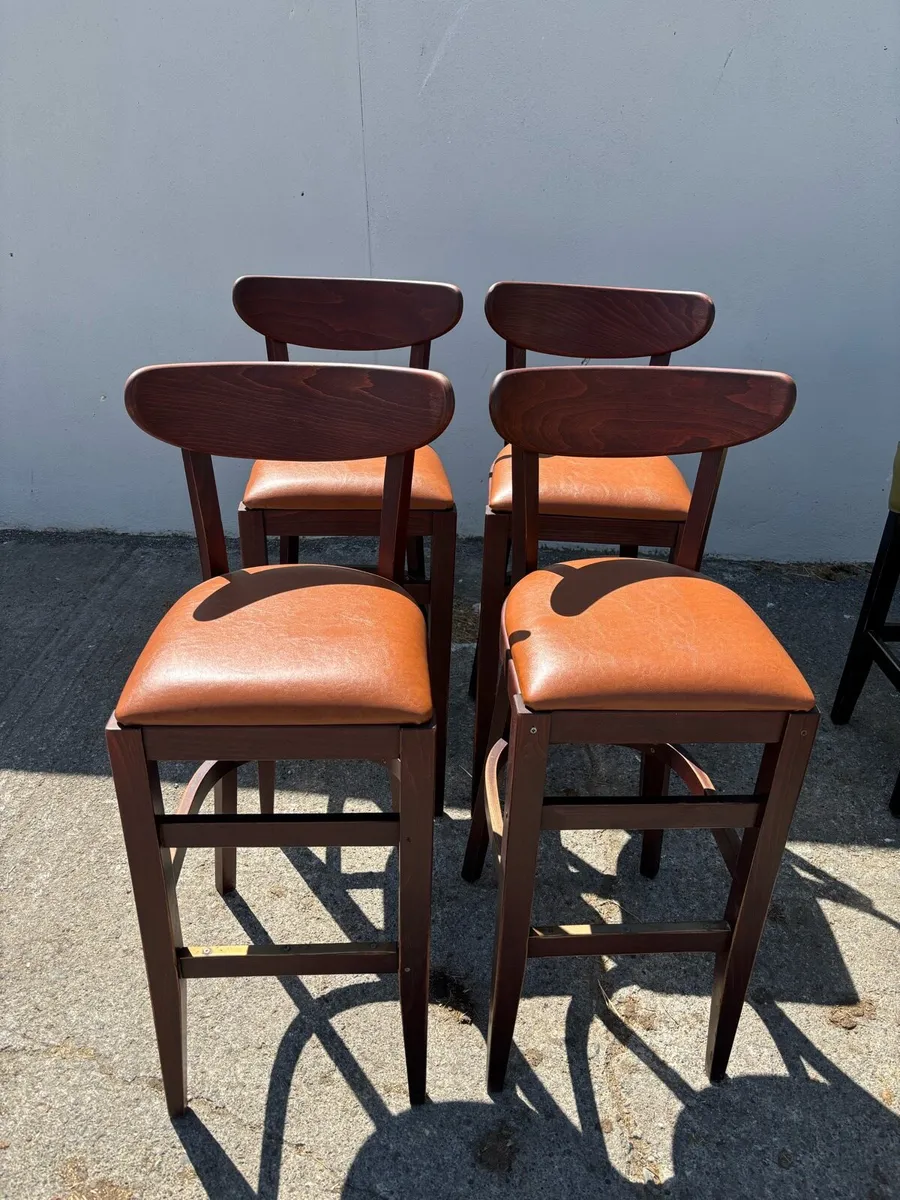 Pub furniture - Image 1