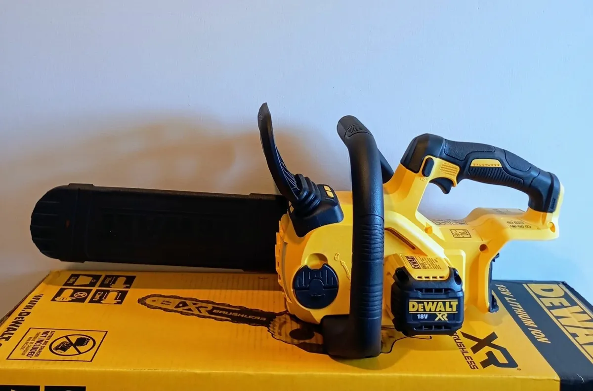 DeWalt Chainsaw (New) - Image 2