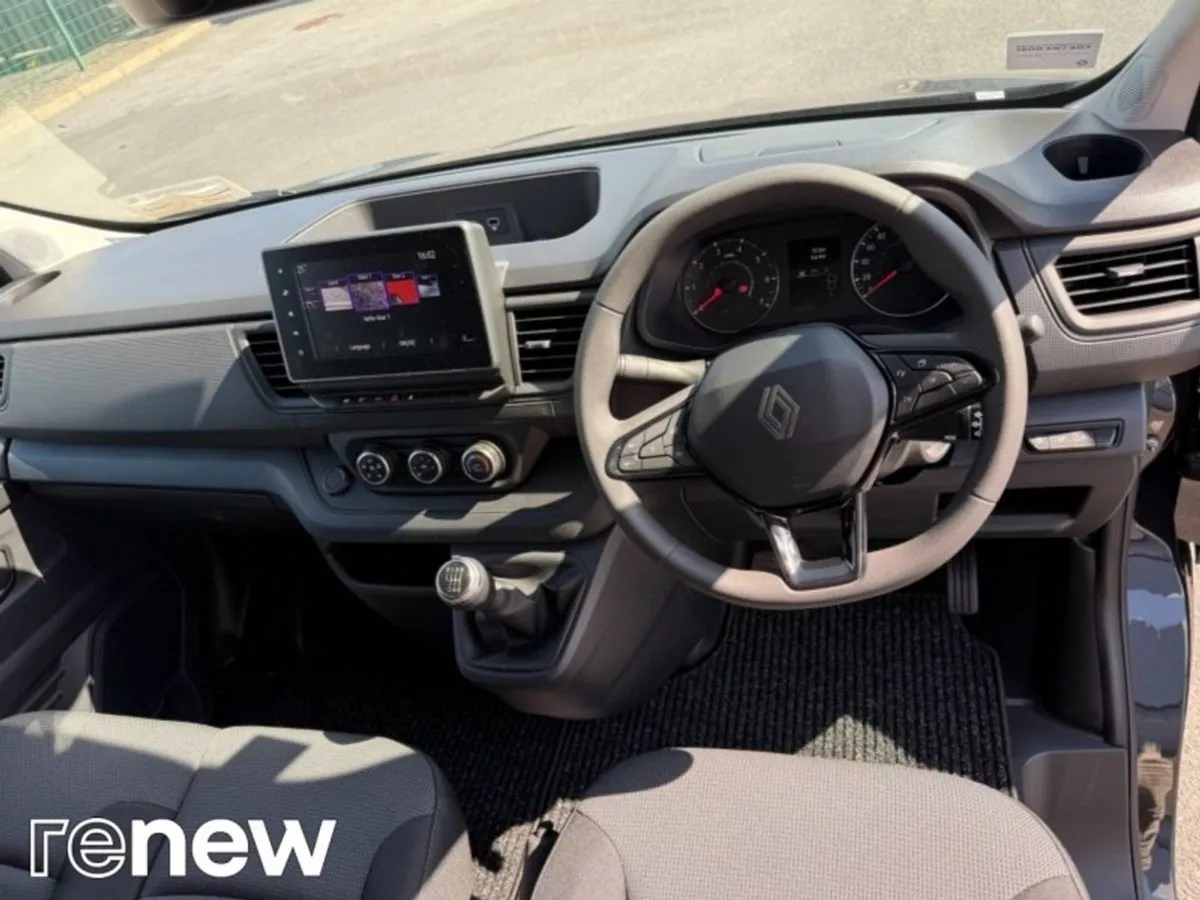 Renault Trafic Ll30 Advance 2.0 DCI 150 BHP - IN - Image 3
