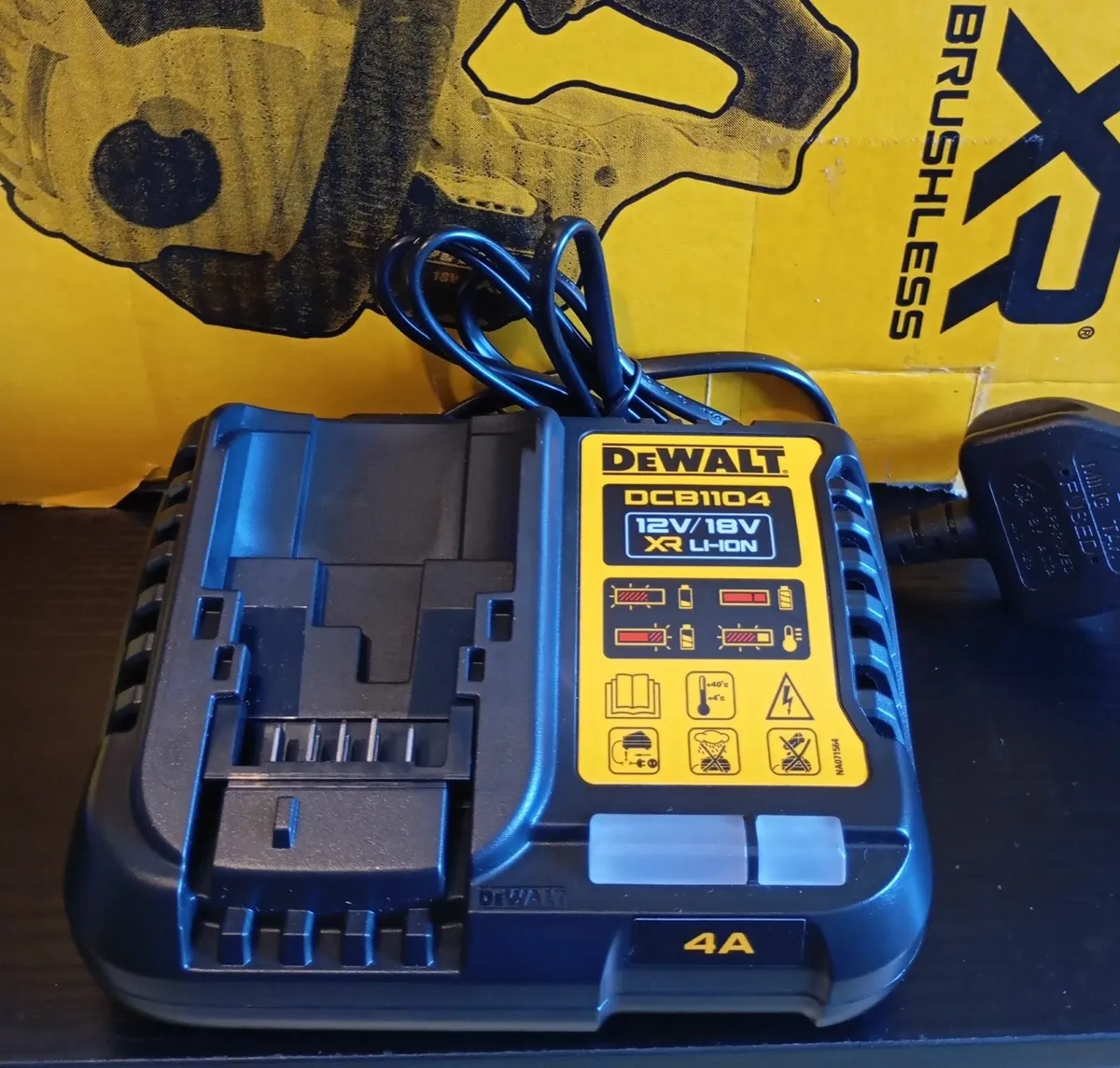 DeWalt Chainsaw (New) - Image 3