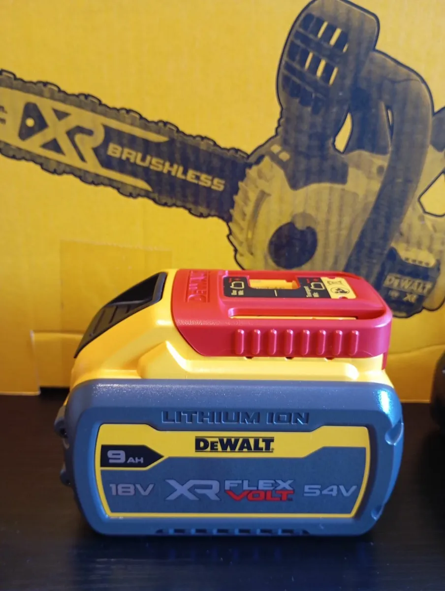 DeWalt Chainsaw (New) - Image 4