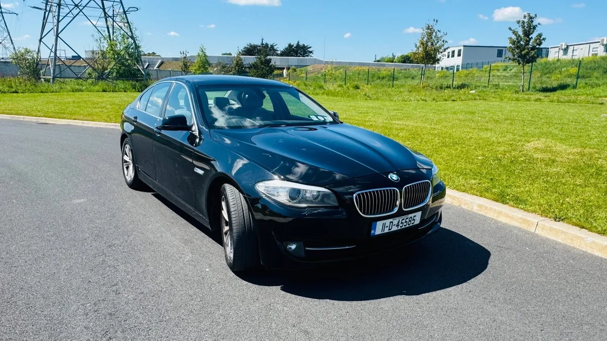 BMW 5-Series 2011 - Image 4