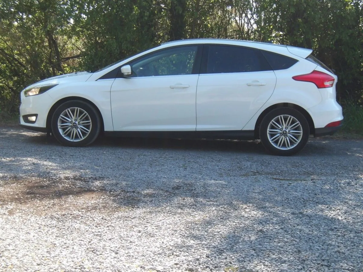 Ford Focus 1.0 Ecoboost 100PS Zetec - Image 1
