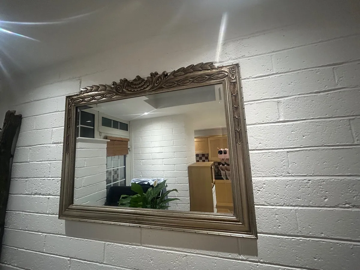 Gold trim mirror - Image 1