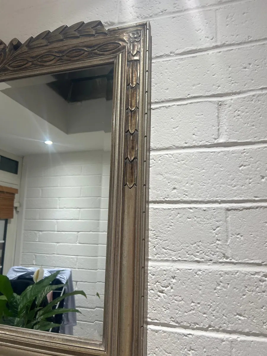 Gold trim mirror - Image 3