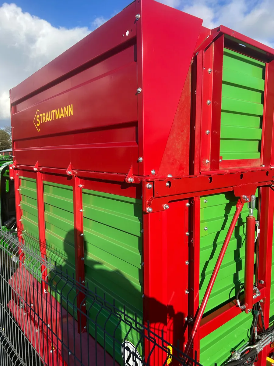 Strautmann Super Vitesse 3102 Silage Wagon - Image 4