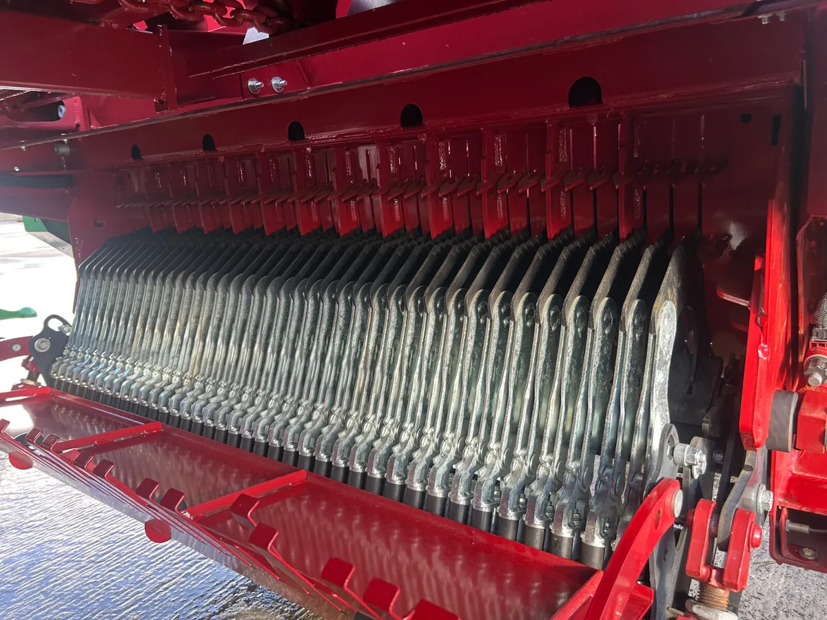 Strautmann Super Vitesse 3102 Silage Wagon - Image 3