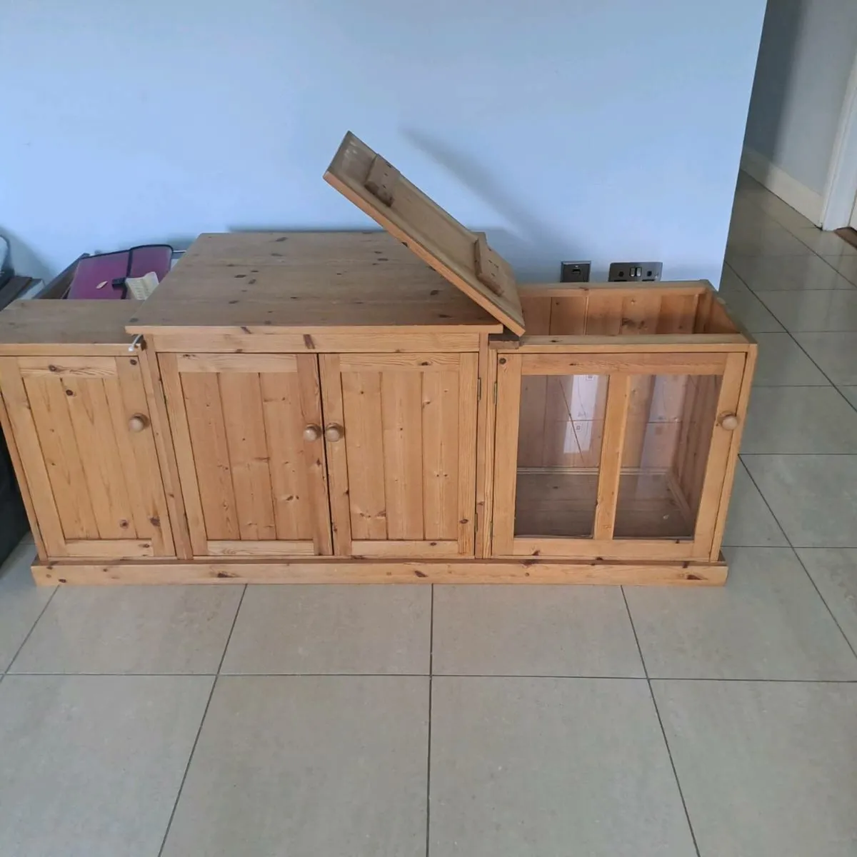 TV Stand  FREE. To COLLECT - Image 1