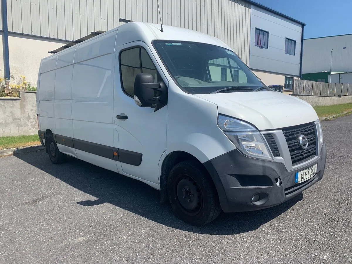 2015 Nissan NV400 - Image 2