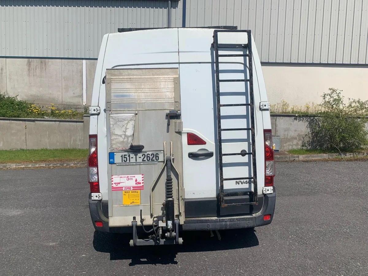 2015 Nissan NV400 - Image 4
