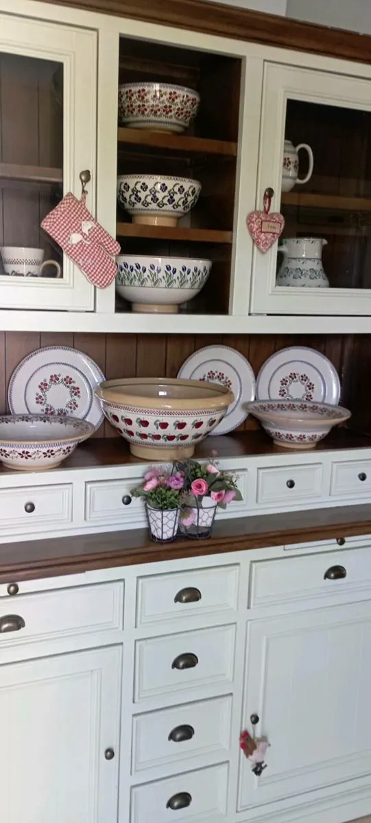 Solid cream kitchen dresser - Image 3