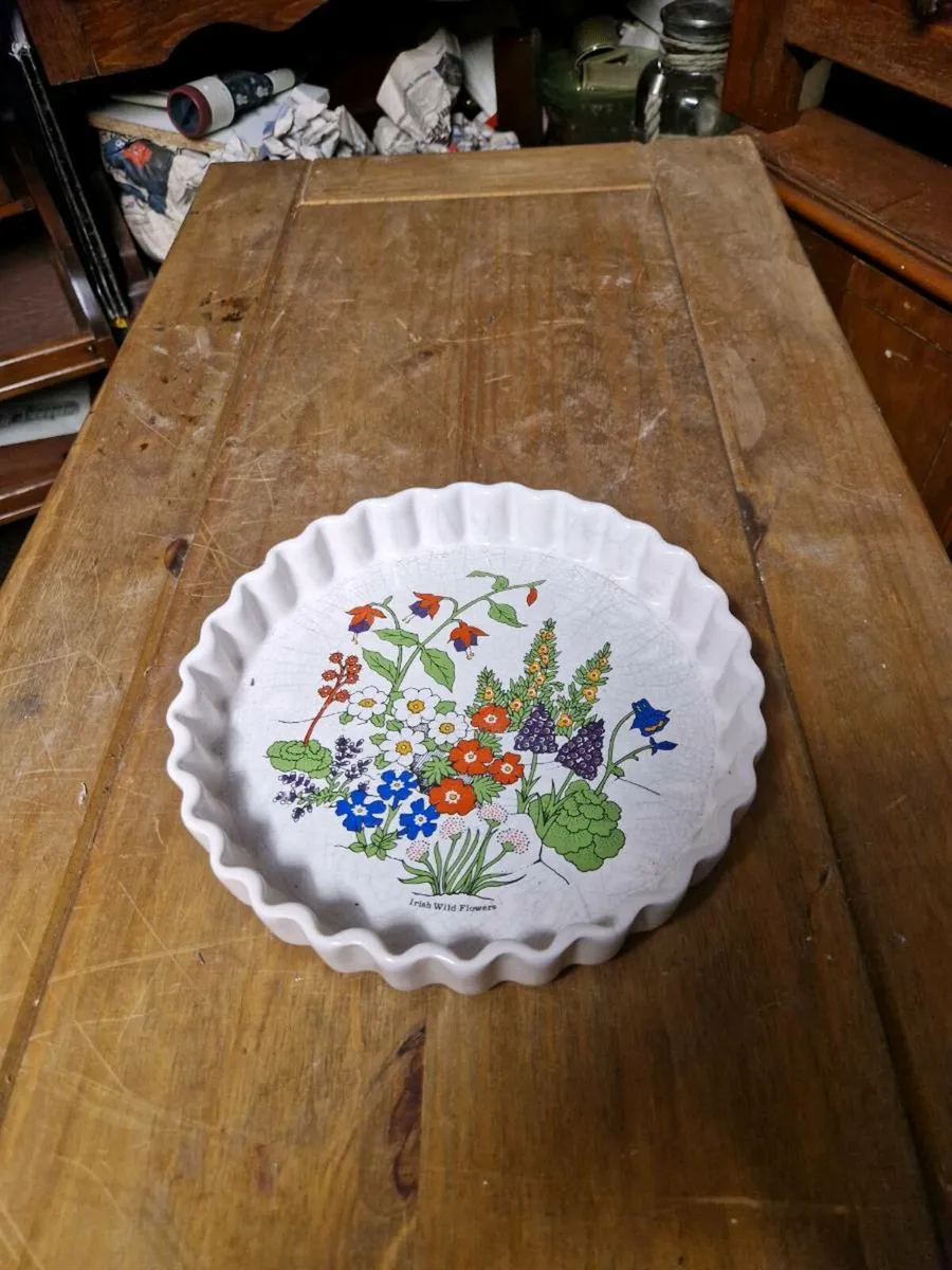 Celtic Ceramics Irish Wild Flowers Dish - Image 1