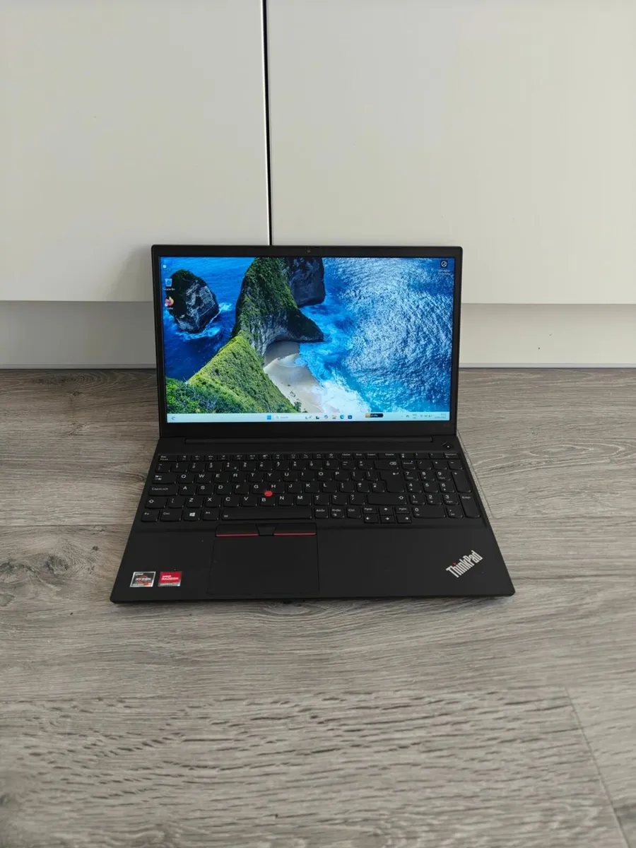 Lenovo Thinkpad E15 Gen 3  | AMD Ryzen 5 | 16 GB | - Image 1