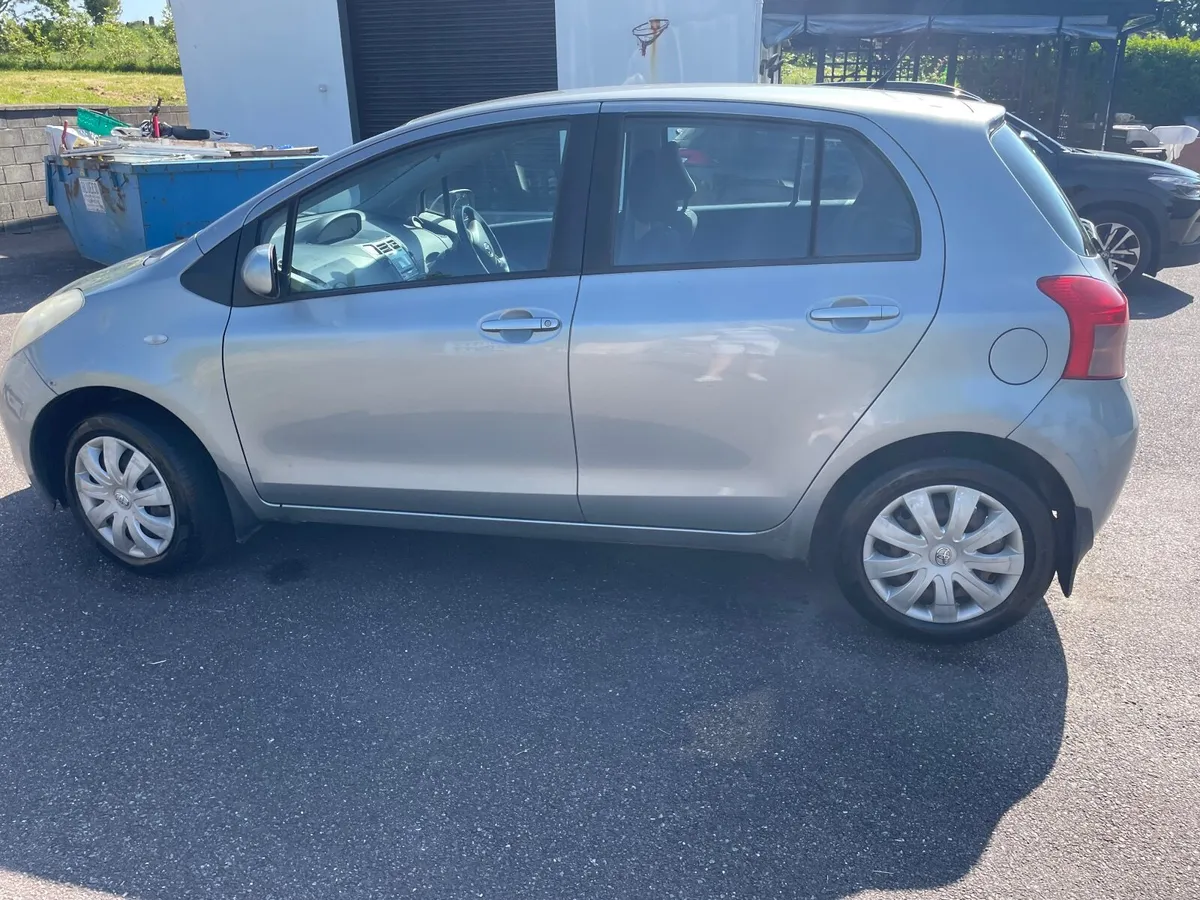 Toyota Yaris 2006 - Image 3