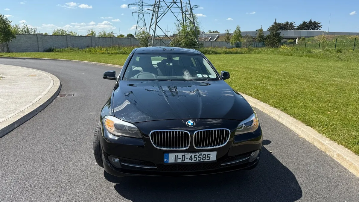 BMW 5-Series 2011 - Image 1