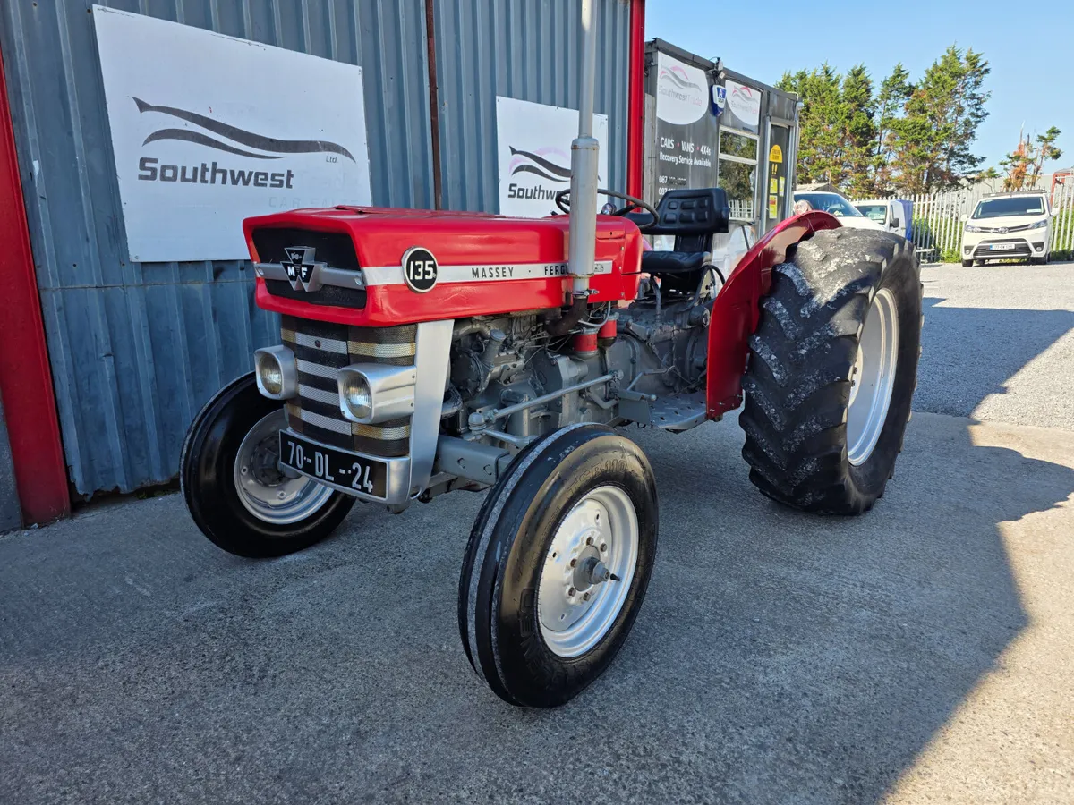 1970 Massey Ferguson 135 - Image 1