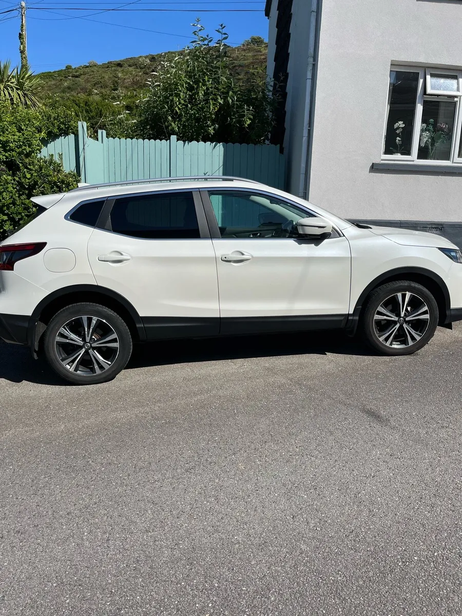 Car - Image 1