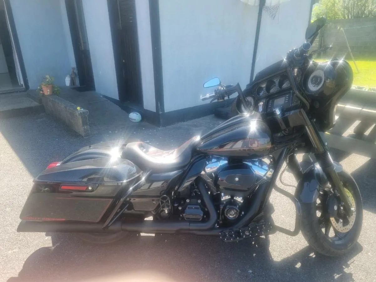 HARLEY DAVIDSON - Image 1