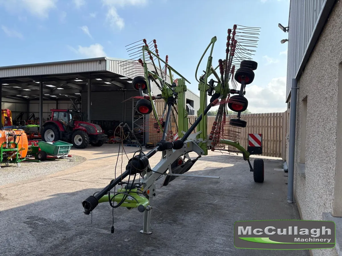 Used Class 2600 20ft Twin Rotor Rake - Image 2