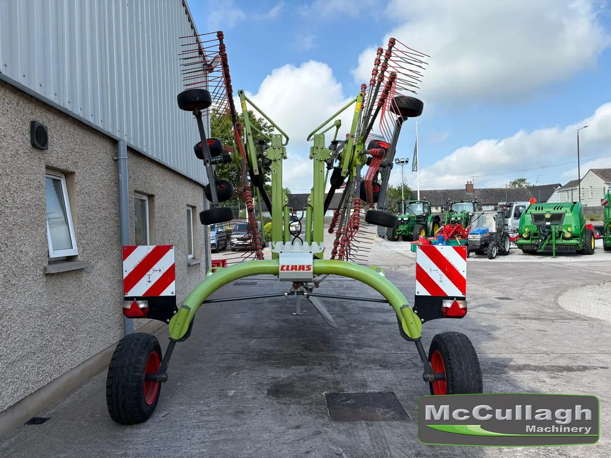 Used Class 2600 20ft Twin Rotor Rake - Image 4