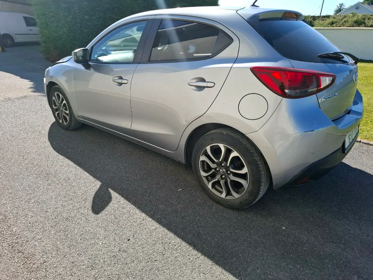 16 mazda 2 petrol - Image 4