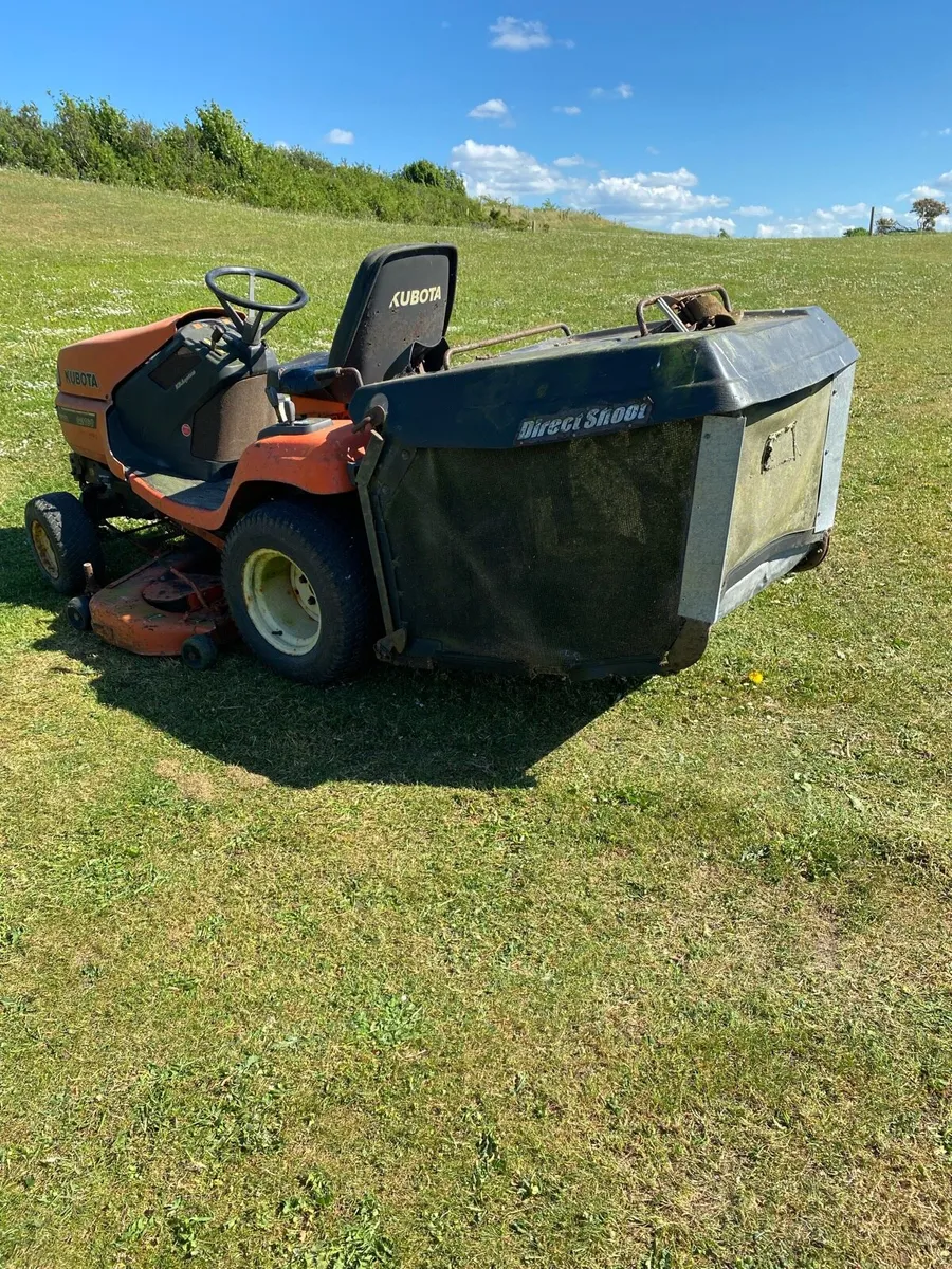 Ride on mower - Image 1