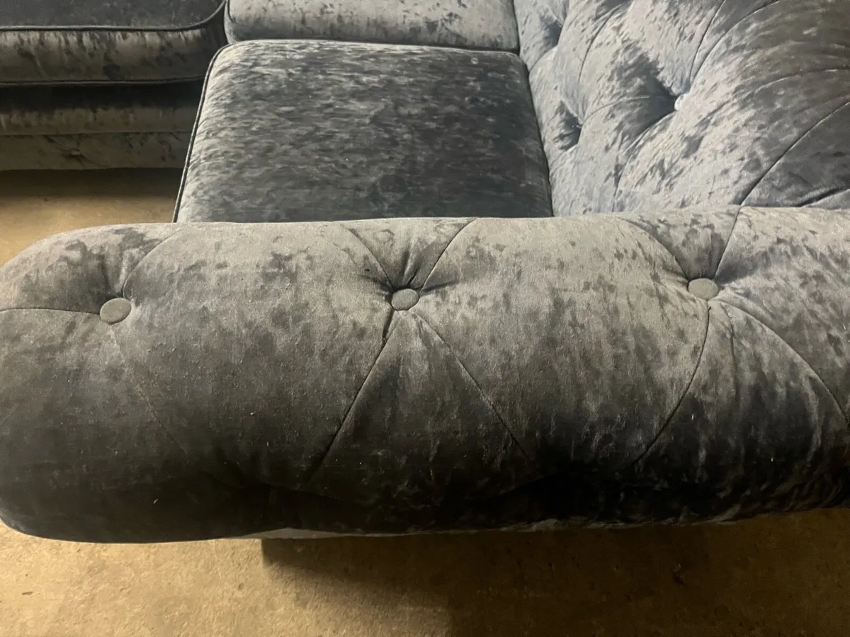 Chesterfield sofas DFS - Image 4