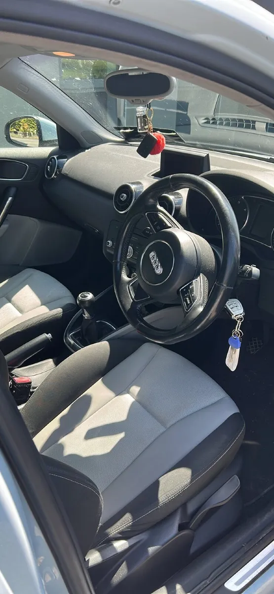 Audi A1 2012 - Image 2