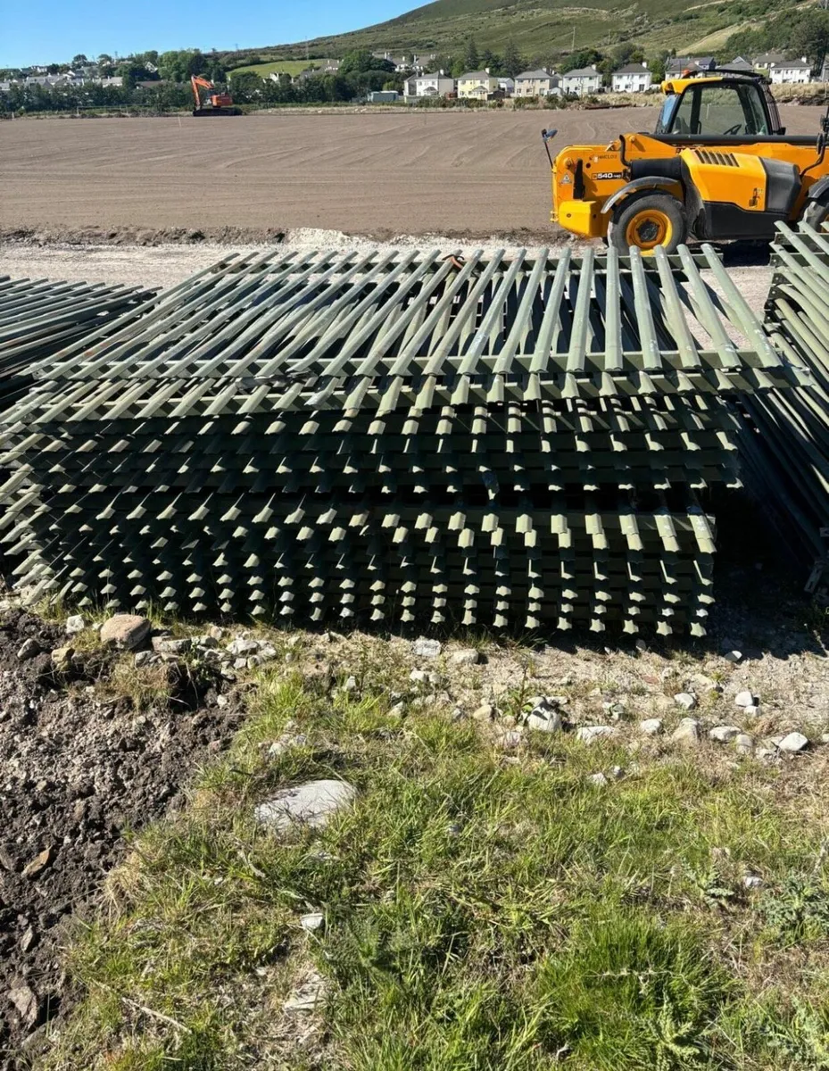SECURITY FENCING - Image 2
