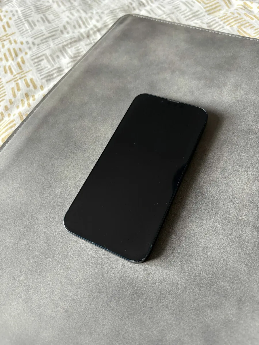 iPhone 14 - 256GB - Image 1