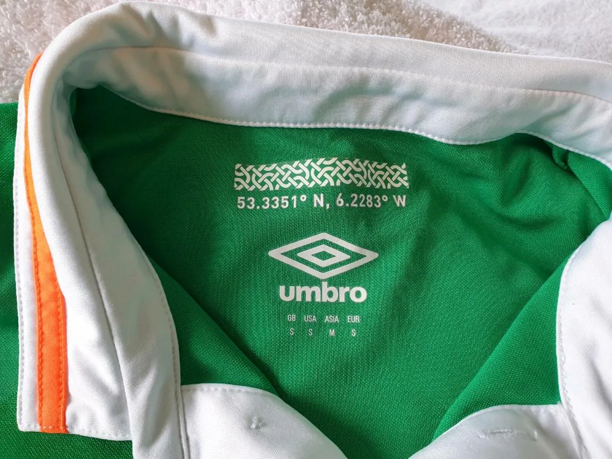 Ireland Football Home Jersey 2015 to 2016 Small - Image 3
