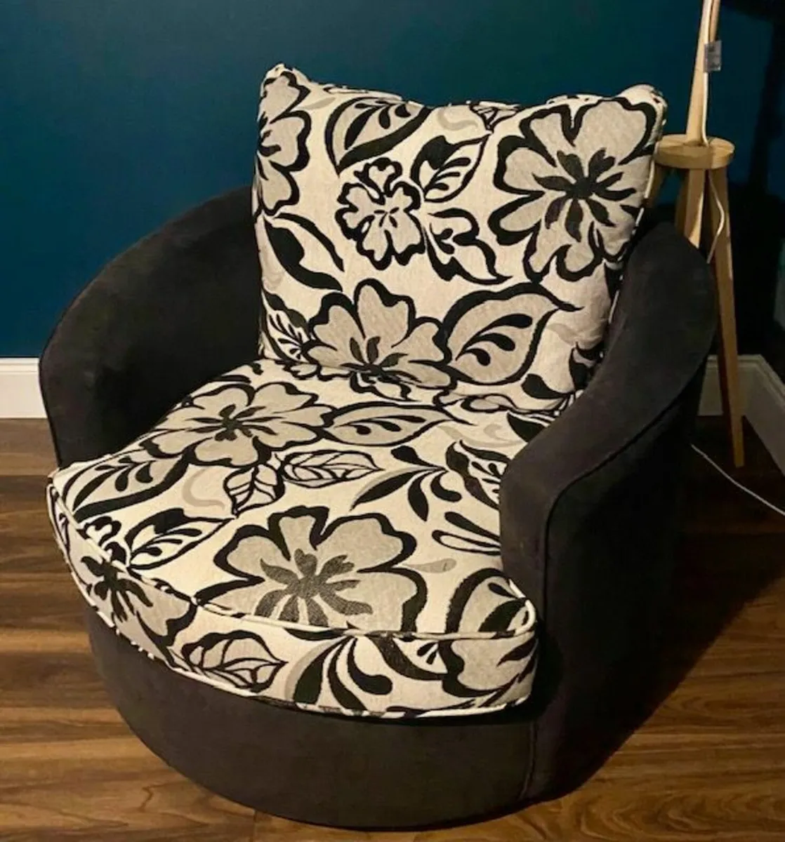 Fabric Sofa Set - 2 Piece - Image 3