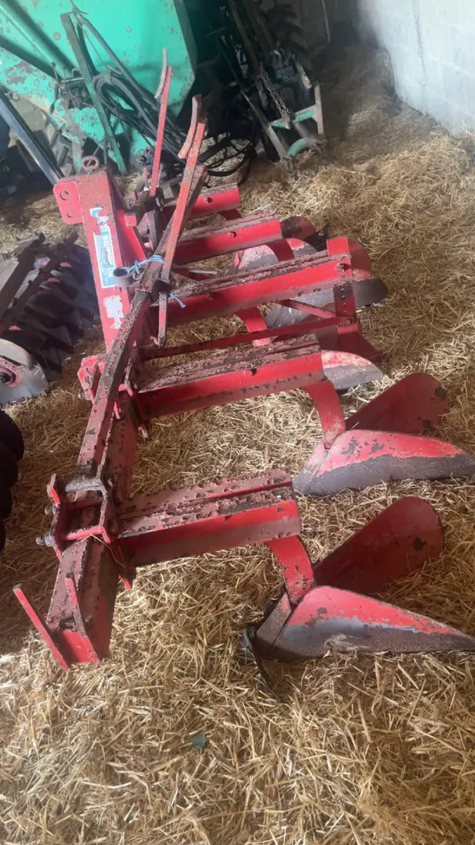 Two five row ridgers - Image 2