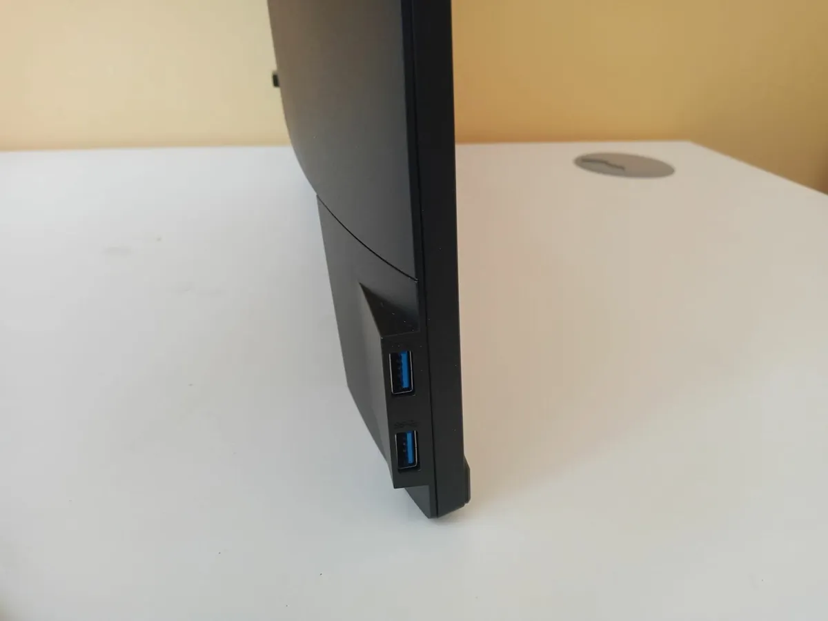 Delivery - Dell P2319H 23 Inch Monitor - Image 3
