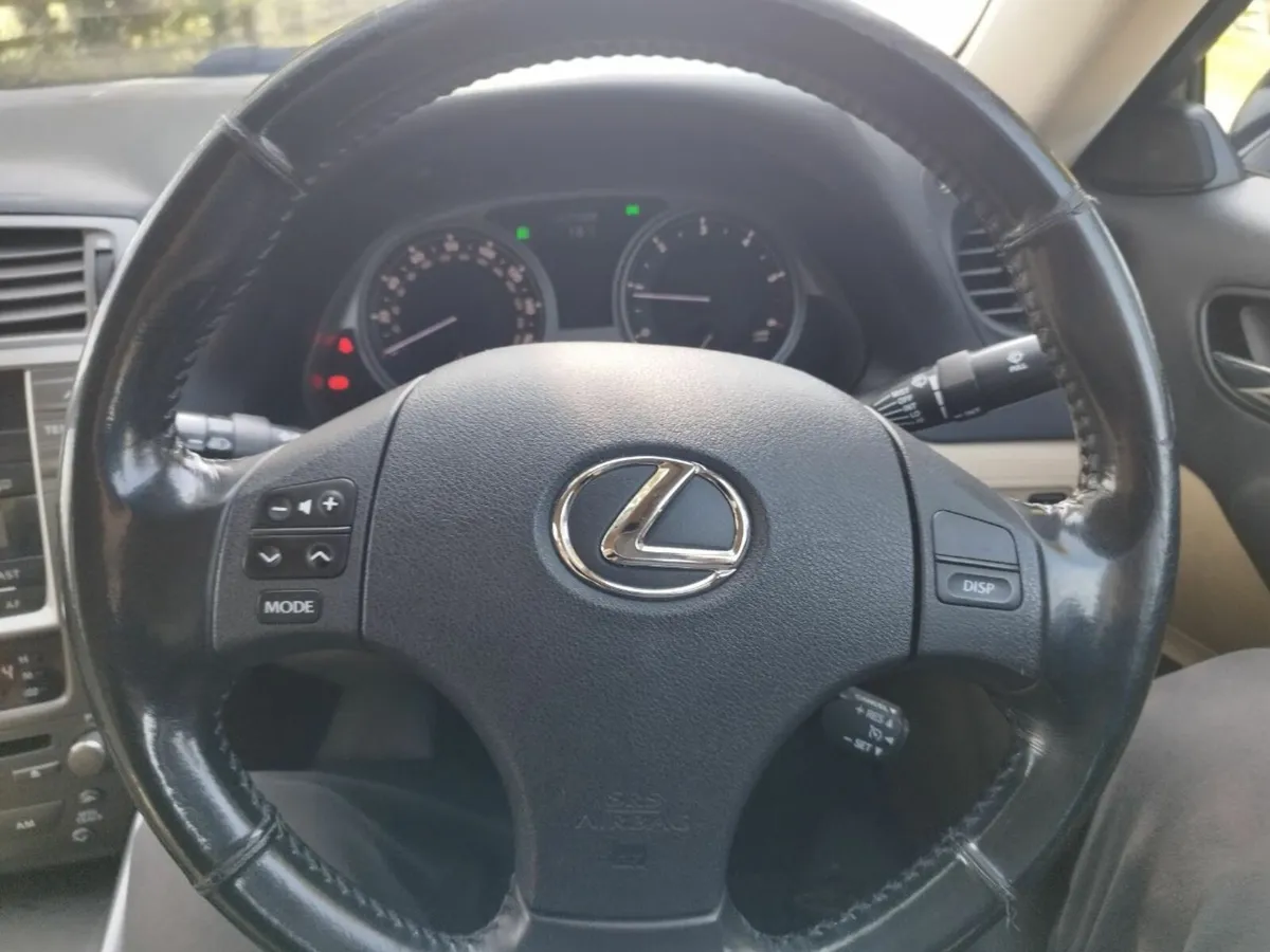 Lexus IS 2006 - Image 4