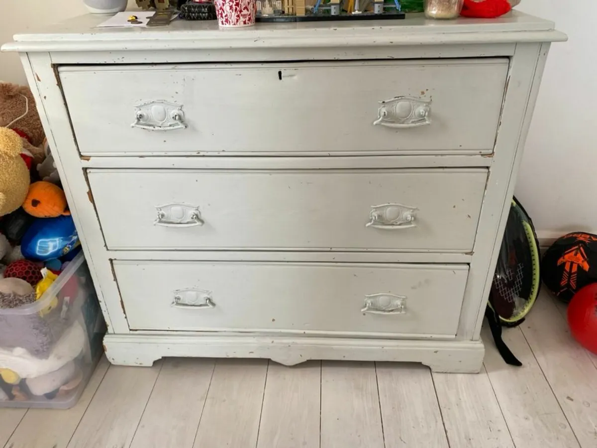 Antique pine dresser (painted) - Image 1