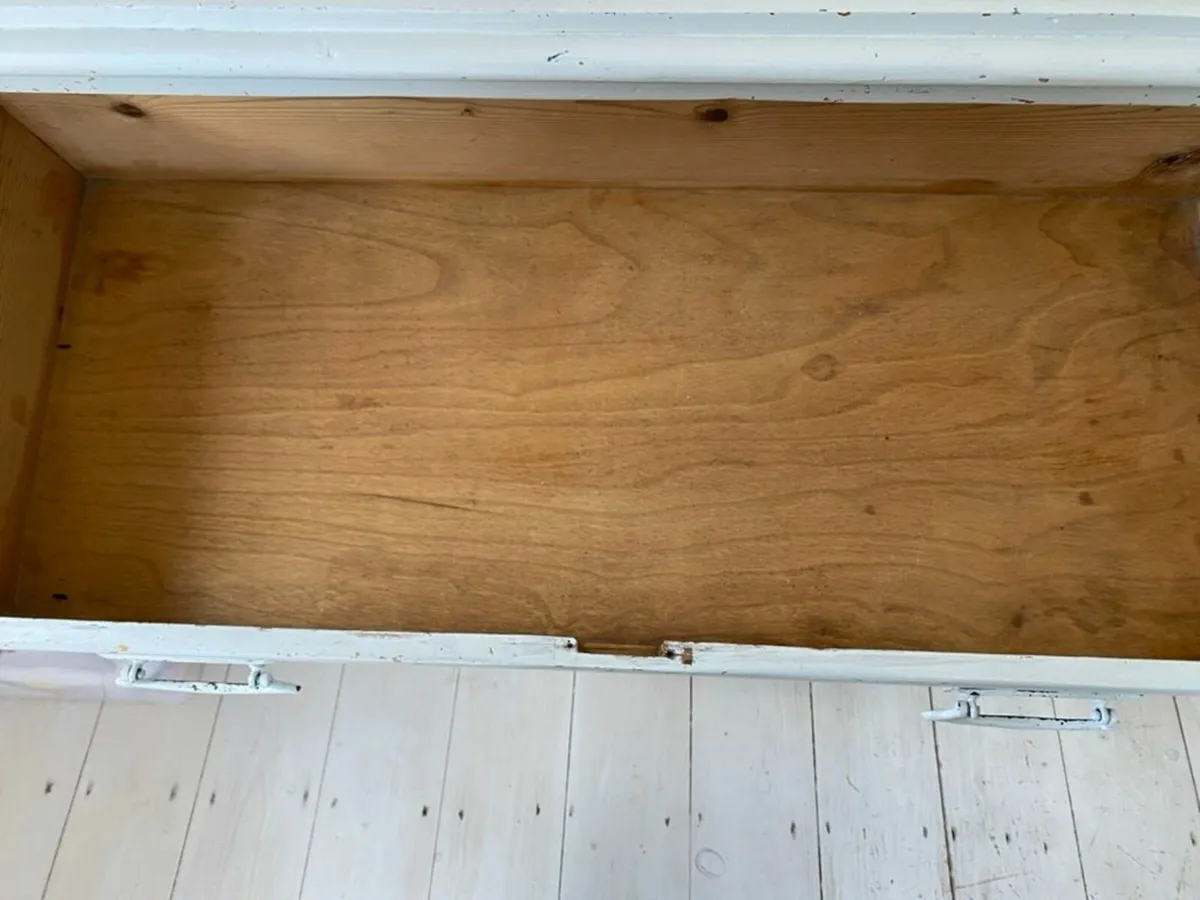 Antique pine dresser (painted) - Image 2