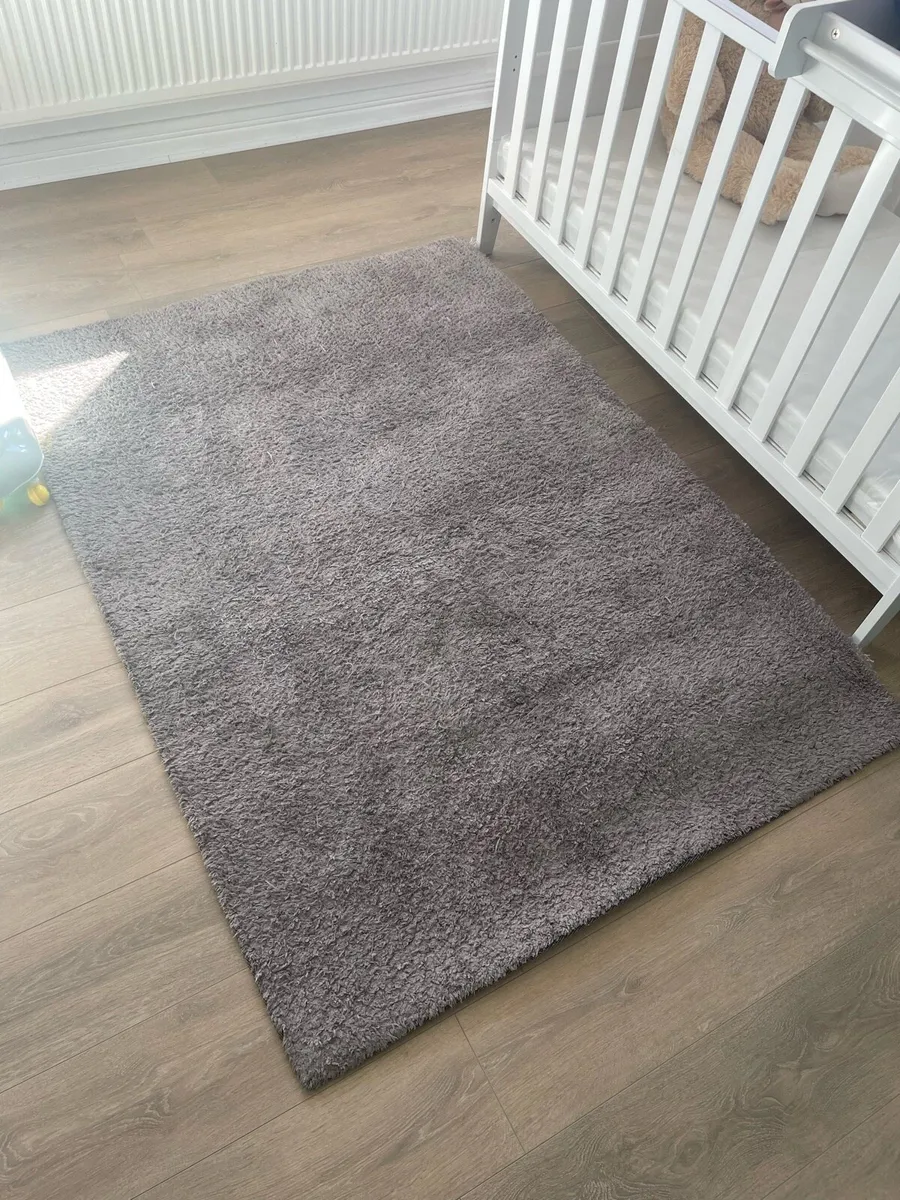 Grey Rug - Image 1