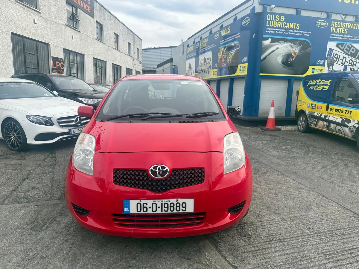 Toyota Yaris 2006 - Image 4